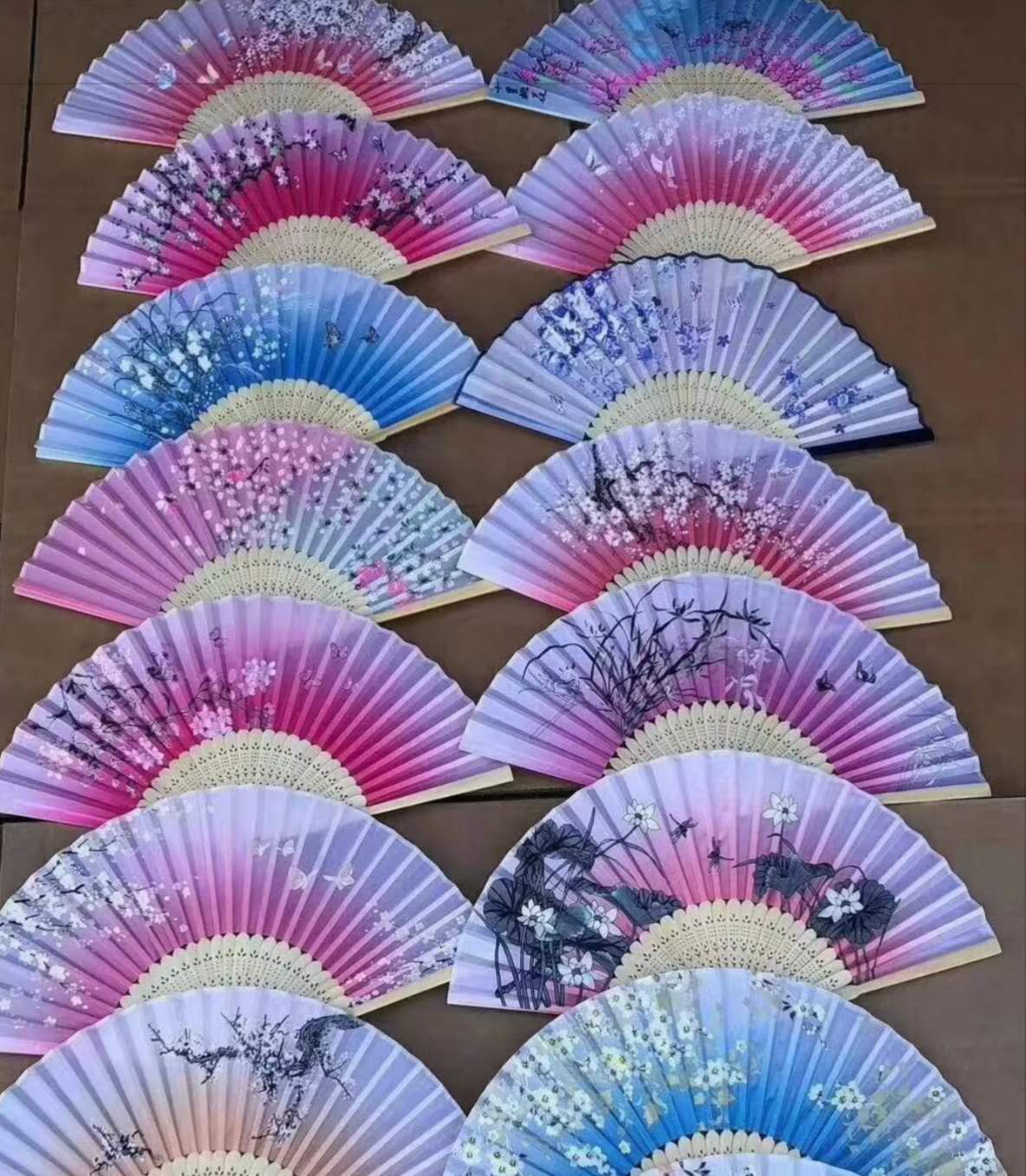 Éventail en tissu 21,00cm 独立透明袋包装
