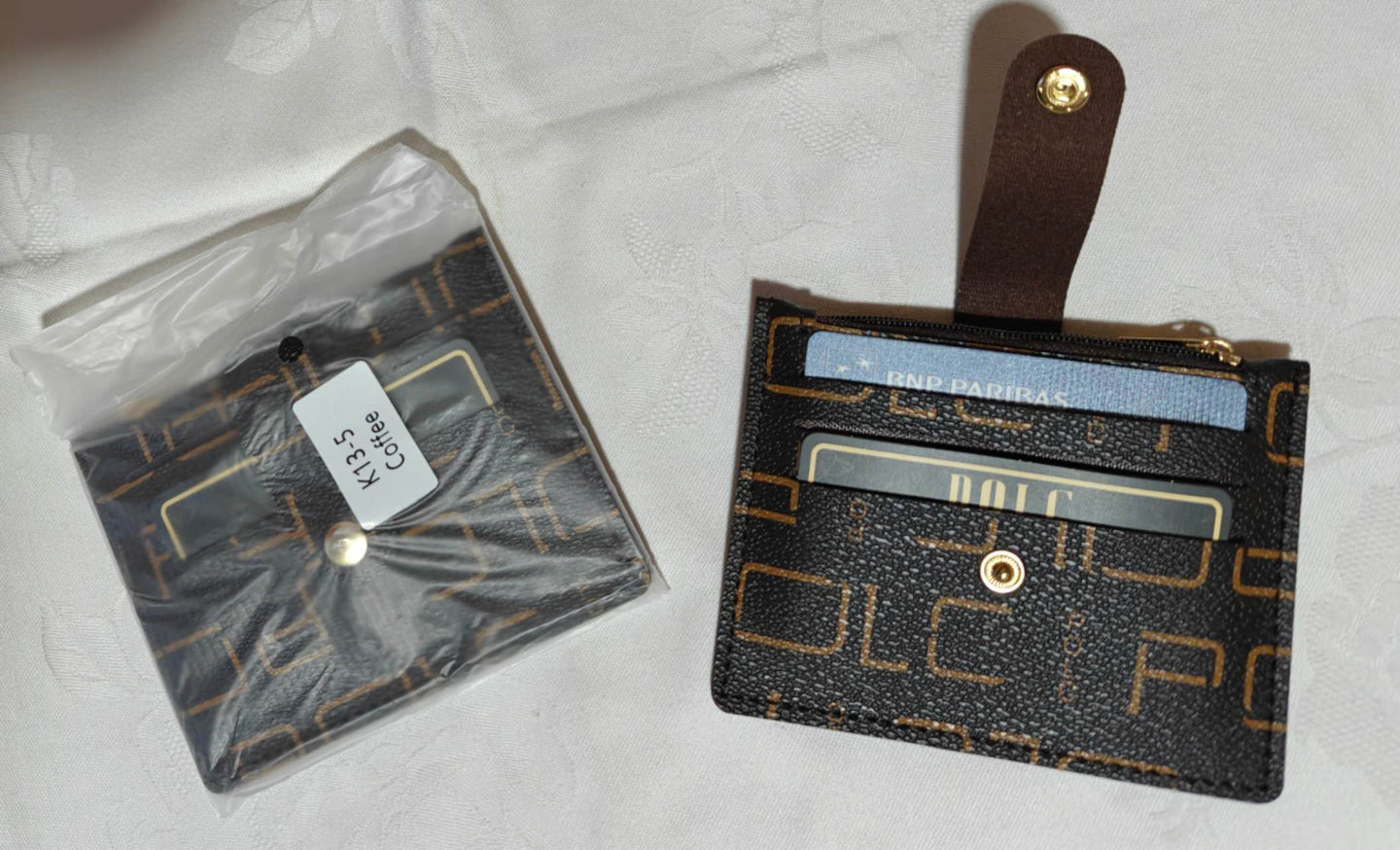 Porte monnaie et cartes (11,00 x 8,80 cm)