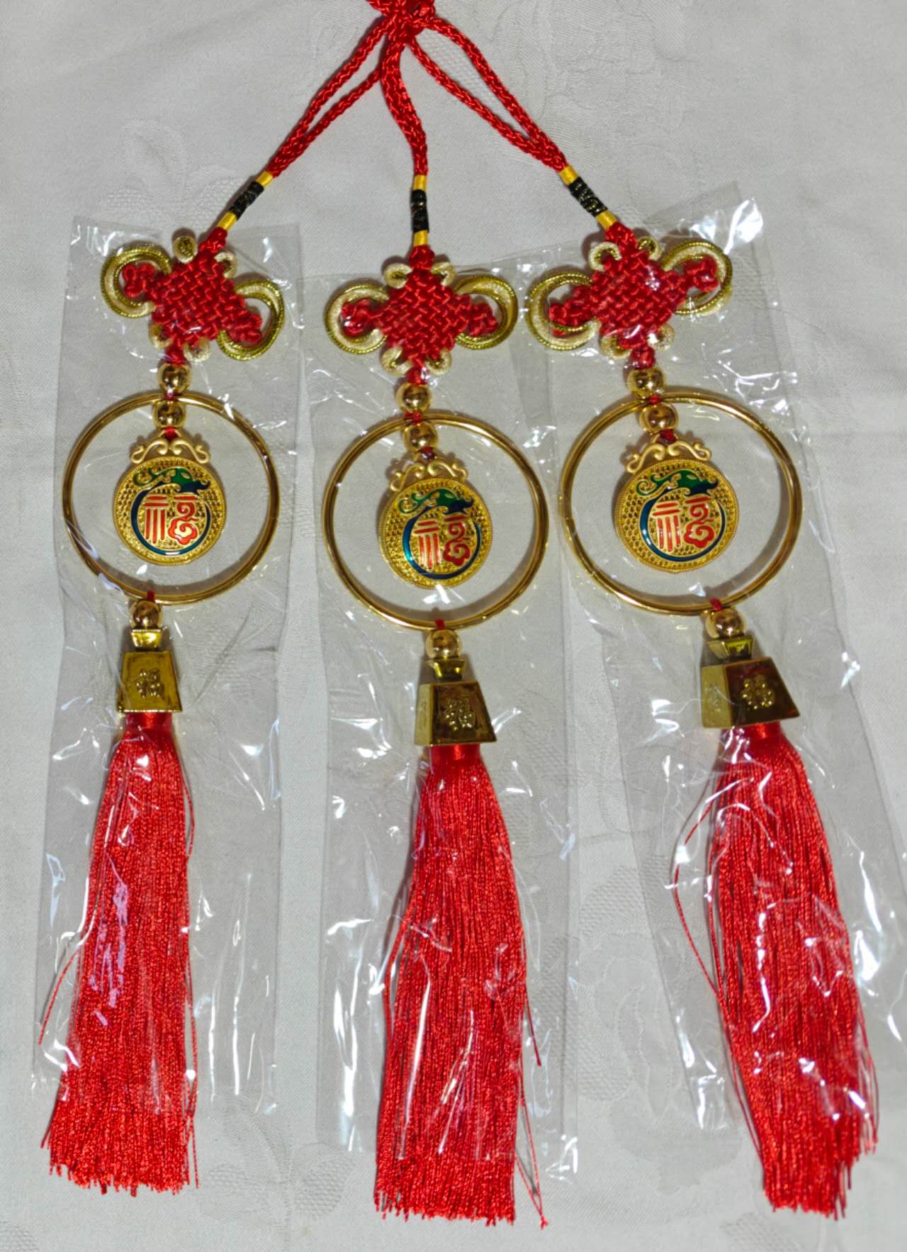 Accrochage noeud chinois bonheur (6,00 x 30,00 cm)