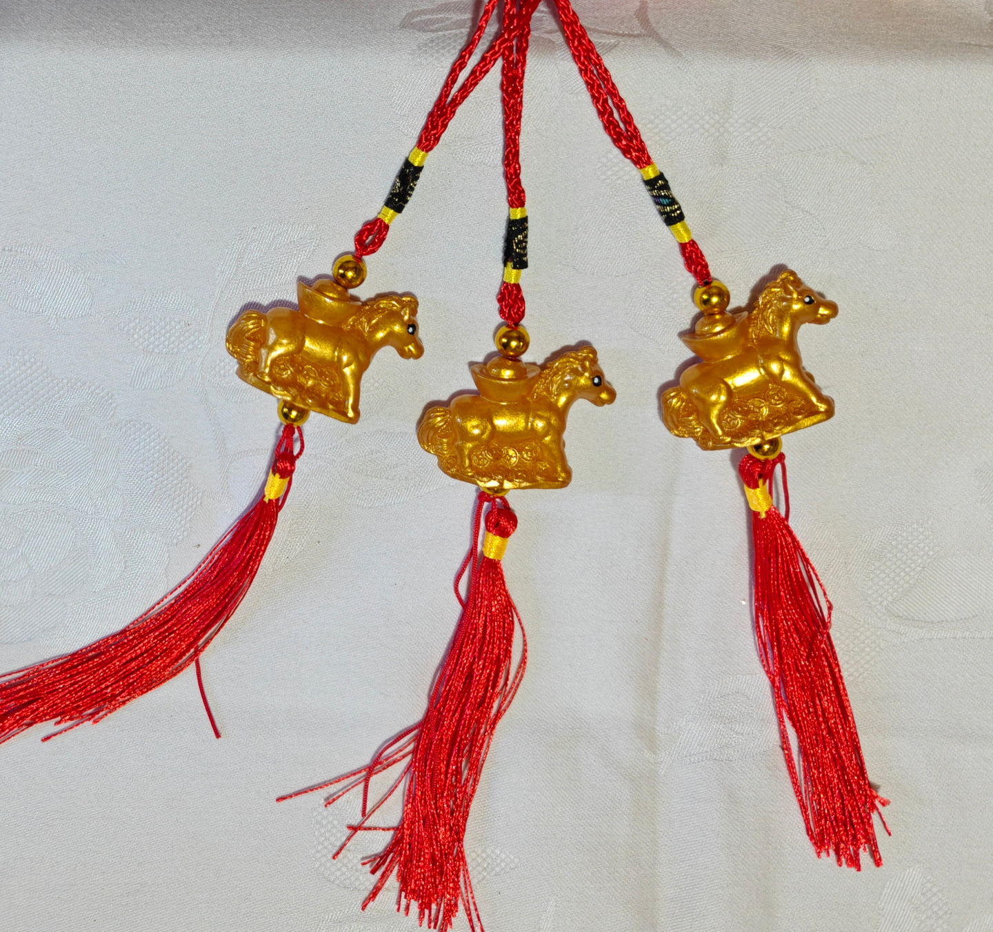 Accrochage de cheval doré YuanBao 4,00x3,30cmx1,50cm / 生肖