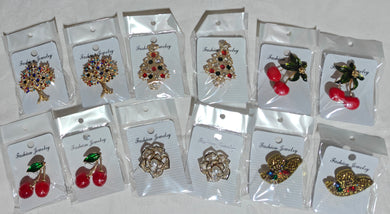 Broche métallique cerise . . .  3,00x4,50cm (款式如照片混装胸针)