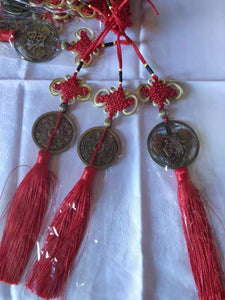 Accrochage de médaillon rouge (6,20 x 25 cm)