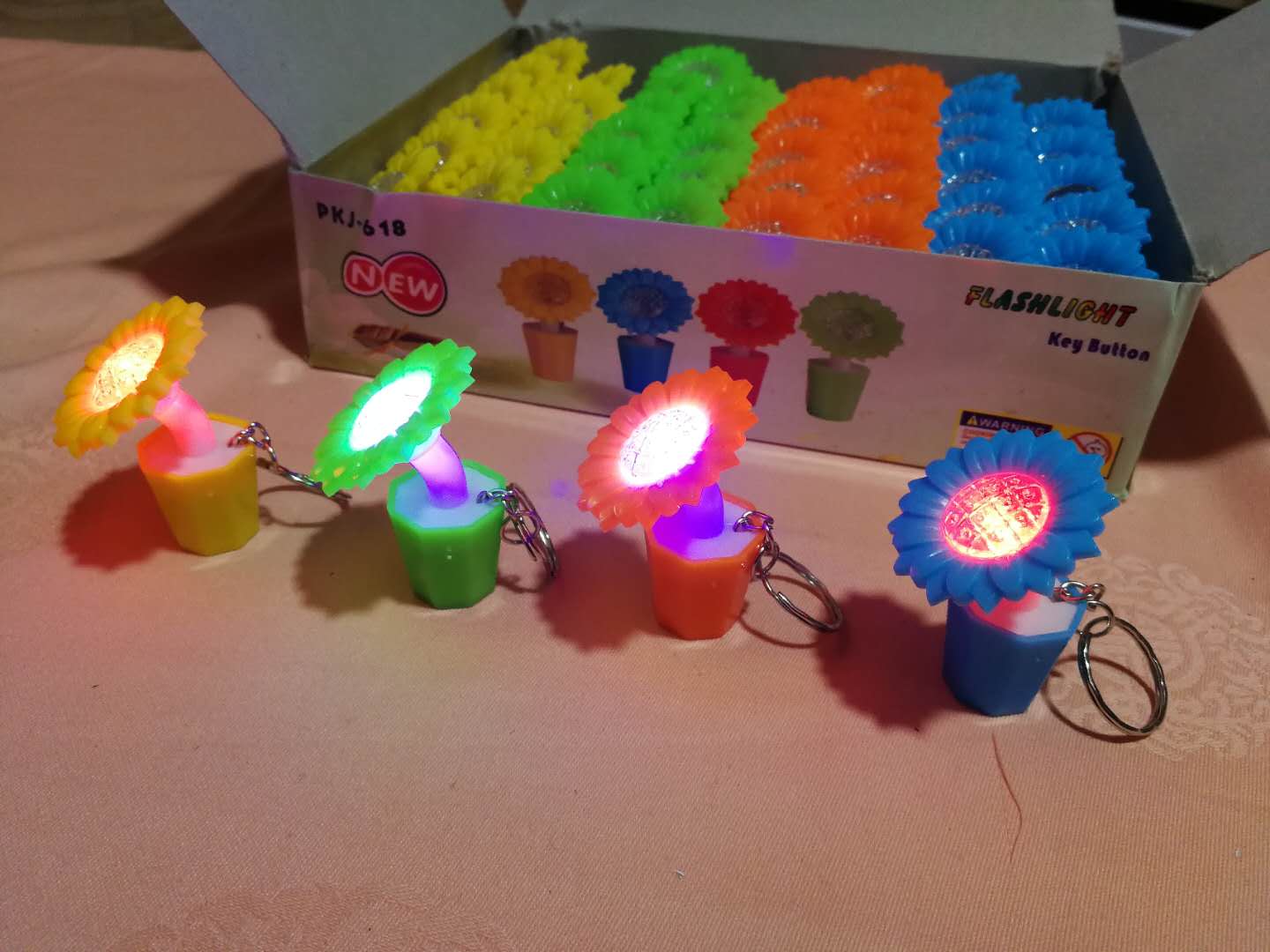Porte-clés en plastique en forme de tournesol