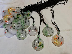 Collier avec médaillon en résine (5,00 x 1,00 cm)