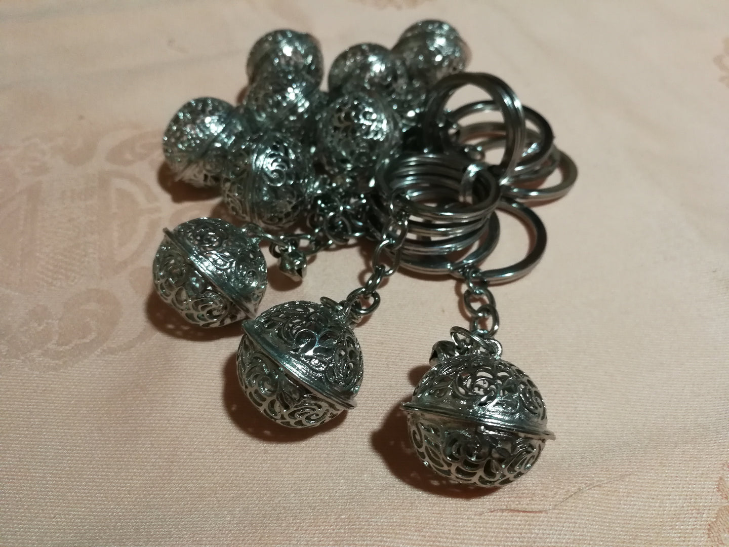 Porte-clés clochette métallique (2,20 x 2,50 cm)