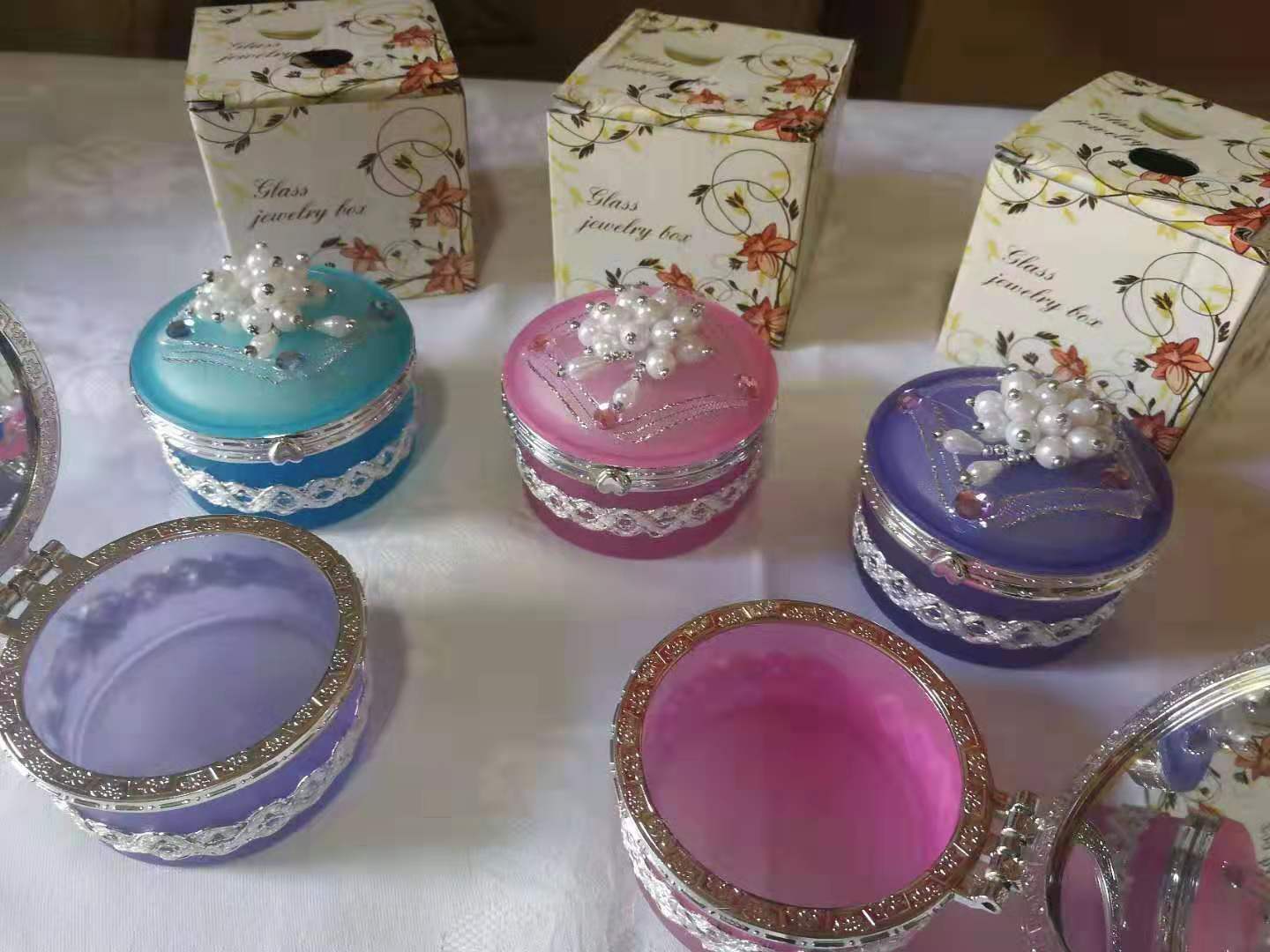 Boite à bijoux en verre (7,50 x 6,50 cm)