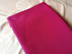 Nappe bordeaux 100% polyester (130 x 180 cm)