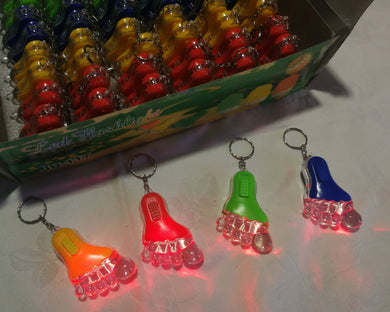 Porte-clés en plastique en forme de pied (4,50 x 6,00 cm)