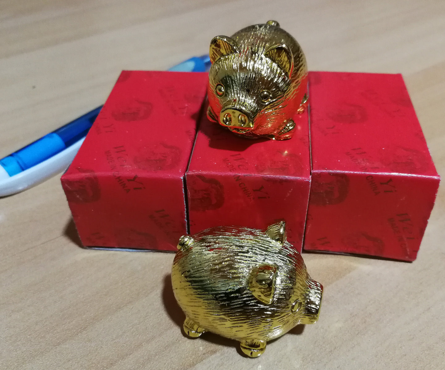 Statue en forme de cochon doré (3,00 x 3,80 cm)