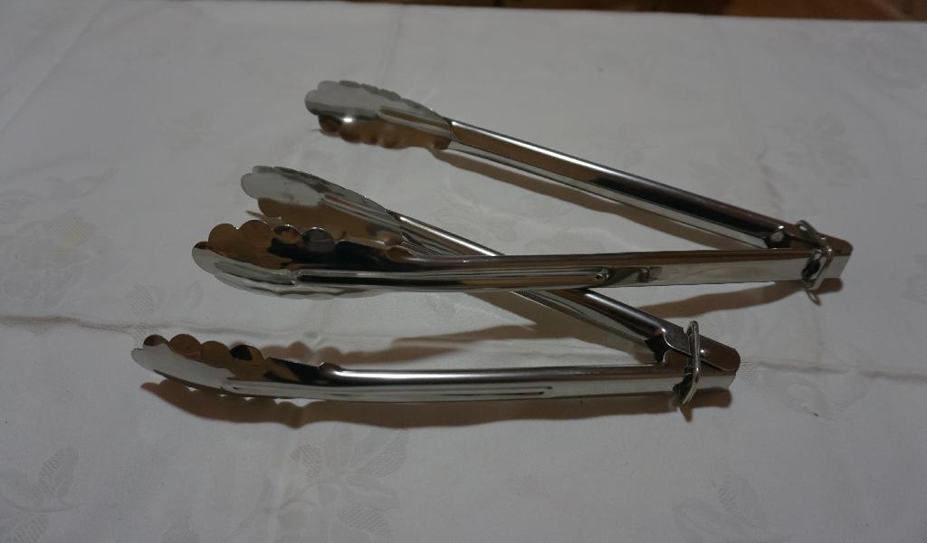 Pince de buffet en inox 30 cm