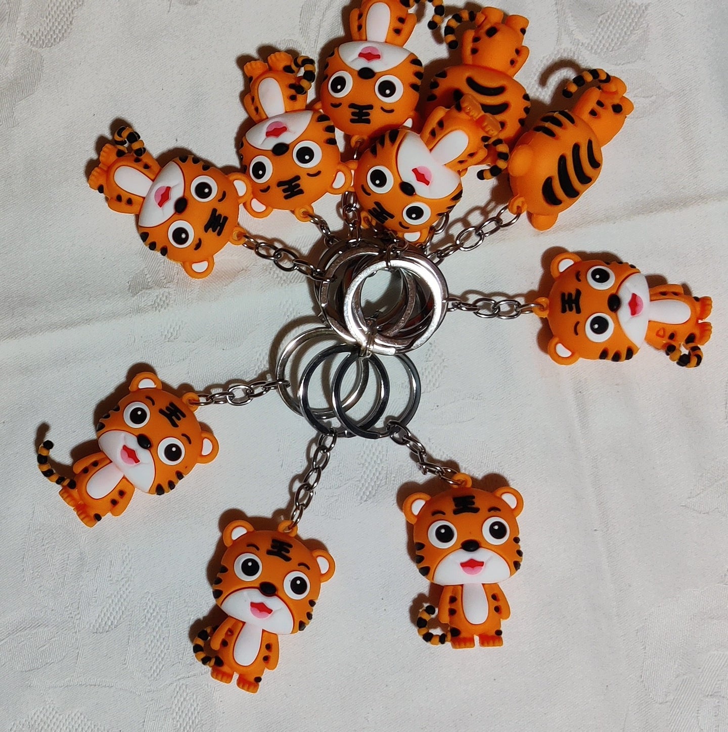 Porte-clés tigre en caoutchouc (3,00 x 4,50 cm)
