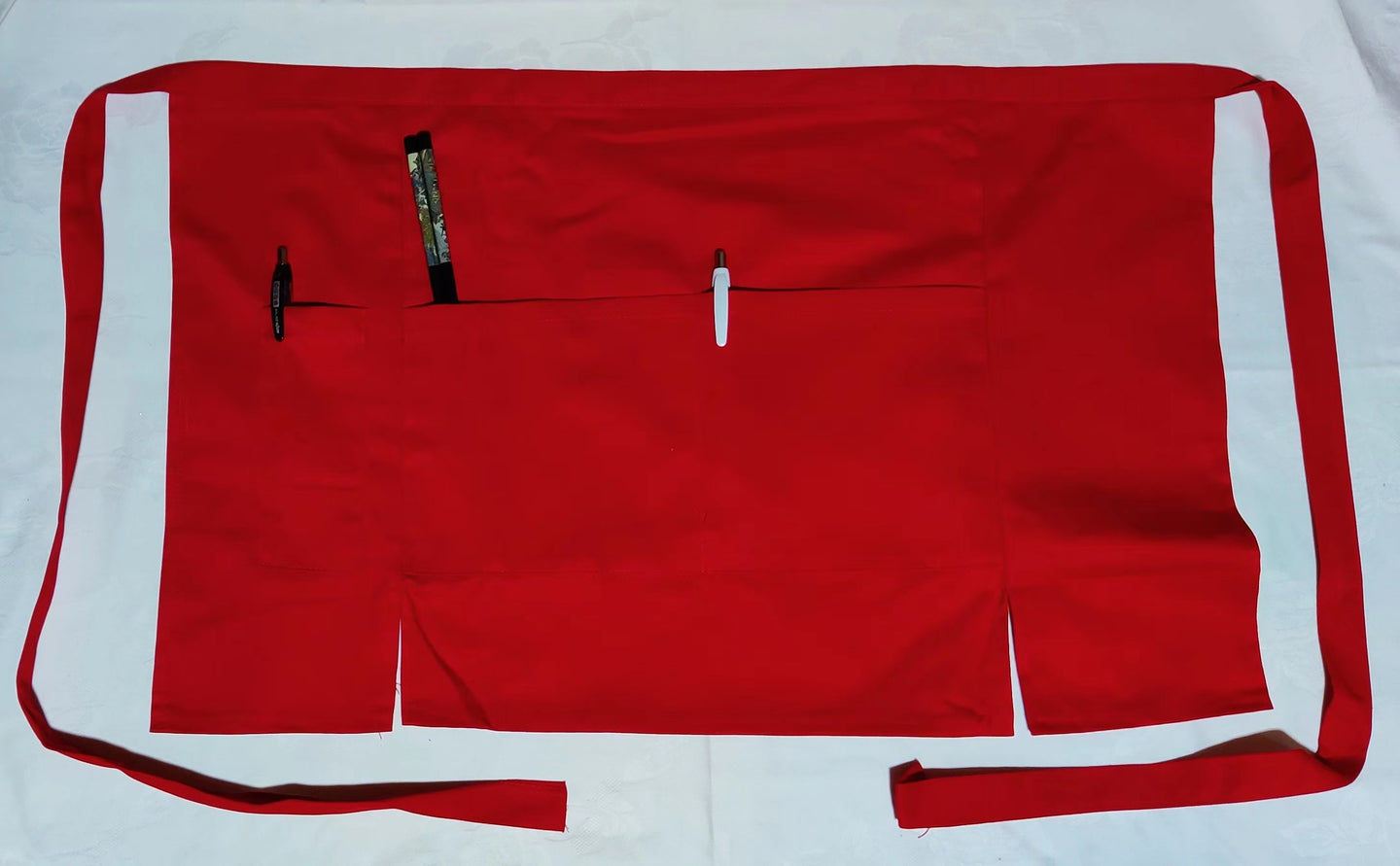 Tablier rouge avec 3 poches (60,00 x 40,00 cm)