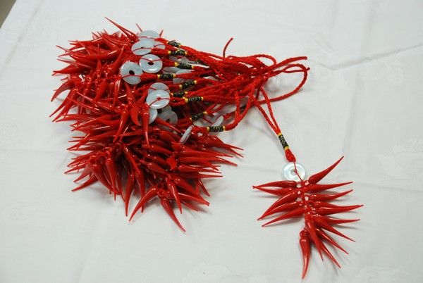 Pendentif en forme de piment rouge